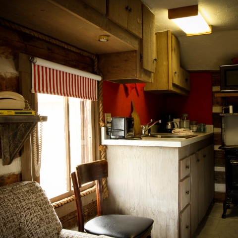 1910 Log Cabin | Alexander's Slate Rock Ranch