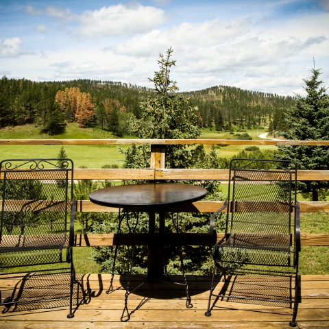 Cedar Creek Side Bungalow | Alexander's Slate Rock Ranch